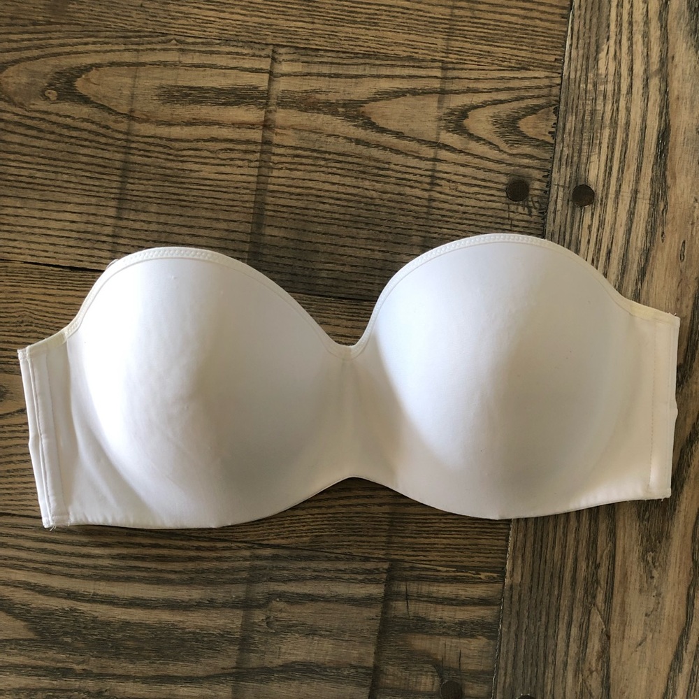White strapless or regular bra